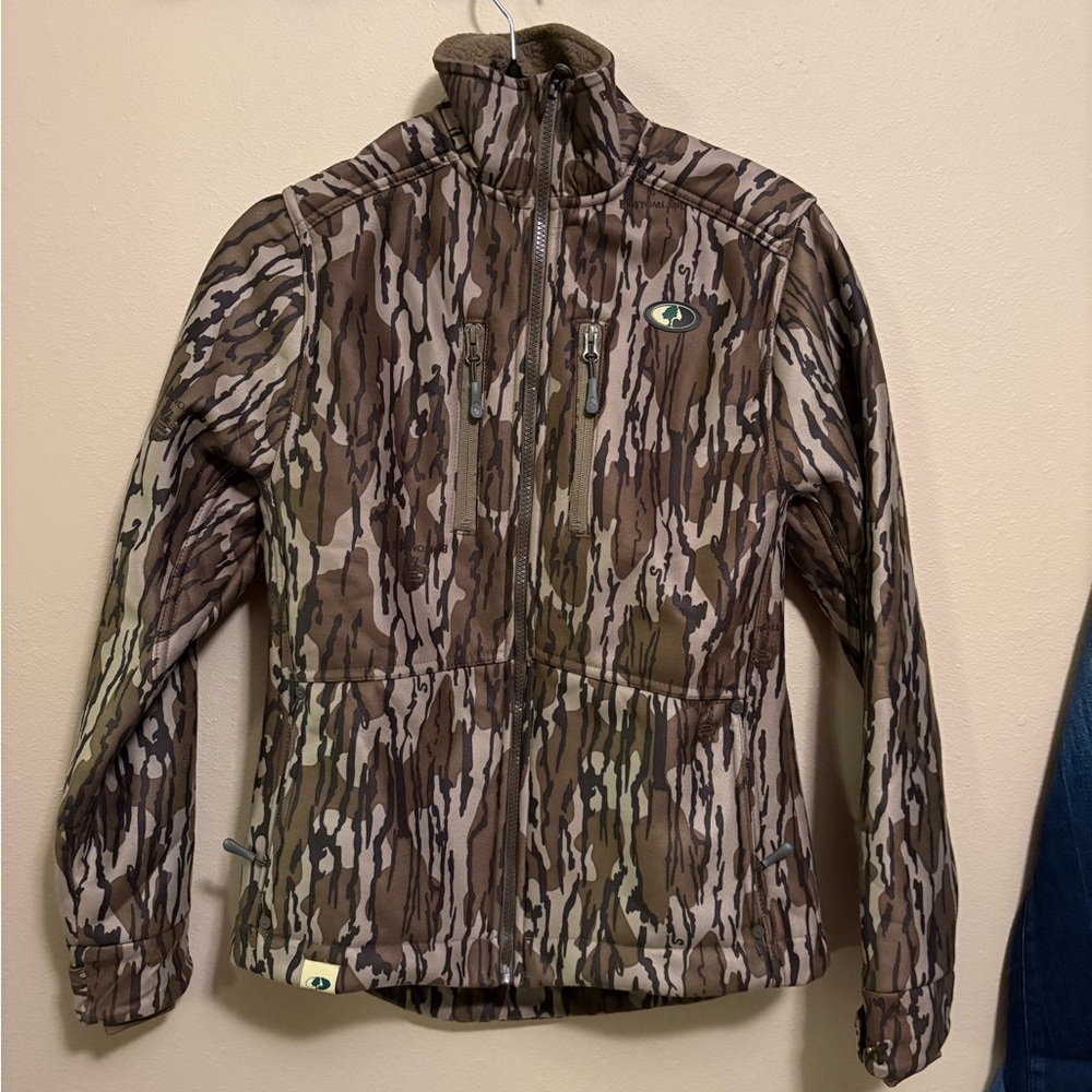 Mossy Oak Camo Jacket with Tan and Black Accents